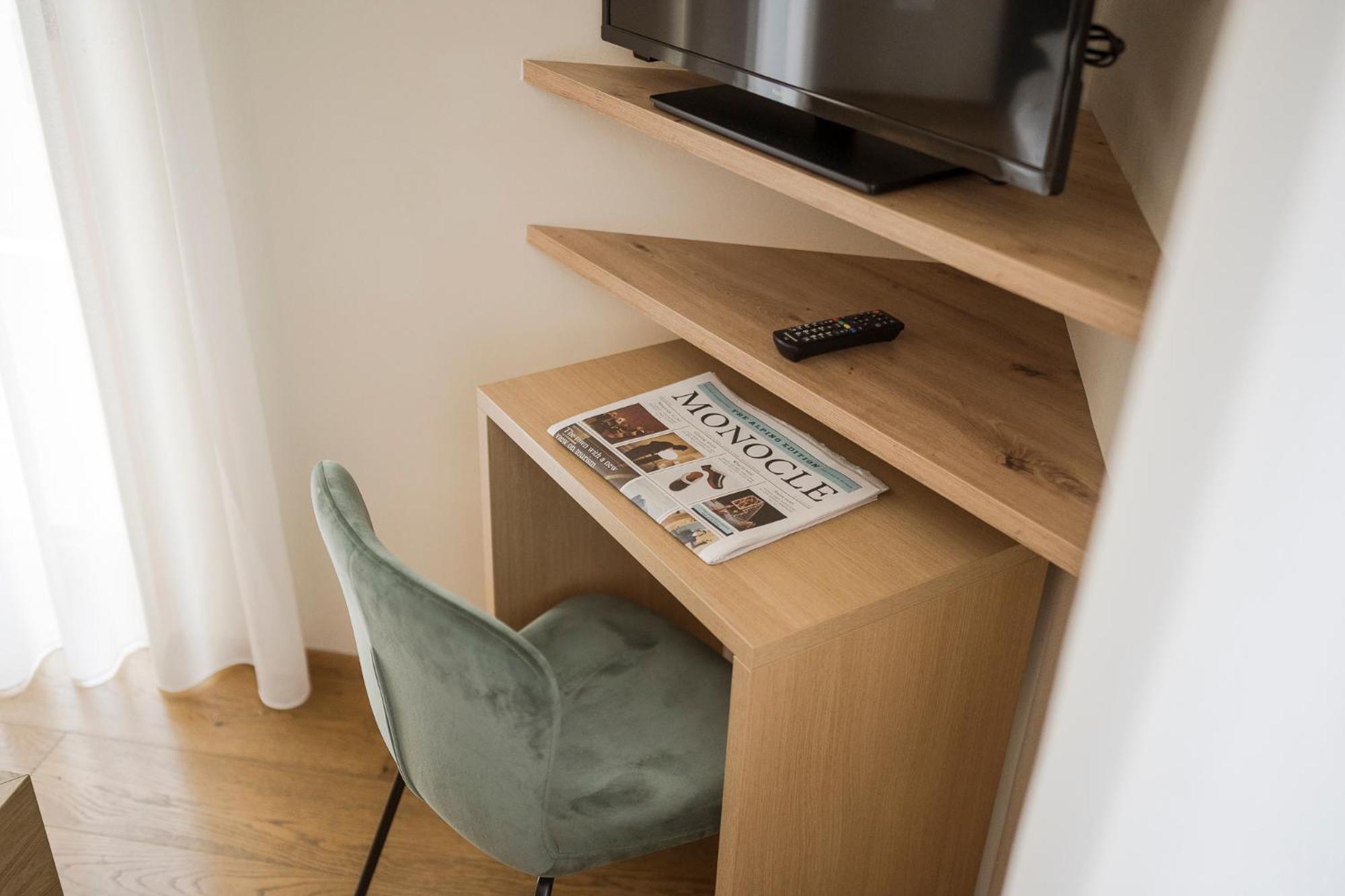 Boutique Hotel Wiesenhof - Adults Only Лана Екстериор снимка